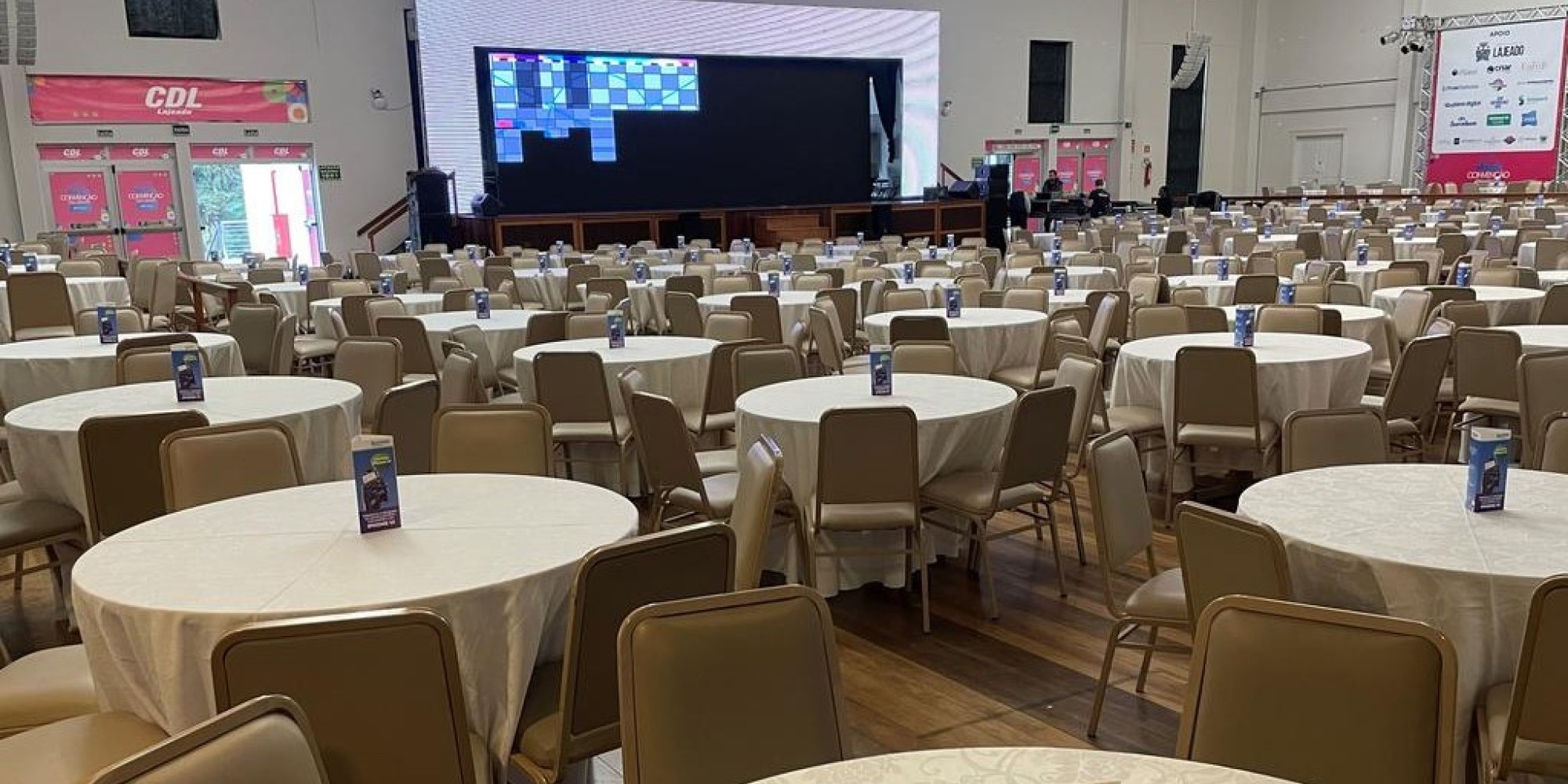 Mais de 800 pessoas participam da 21ª Convenção CDL Lajeado nesta quinta-feira