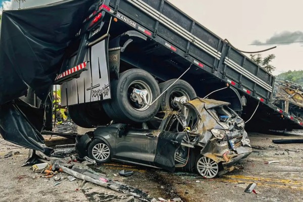 Motorista envolvido em acidente com 39 mortes é preso