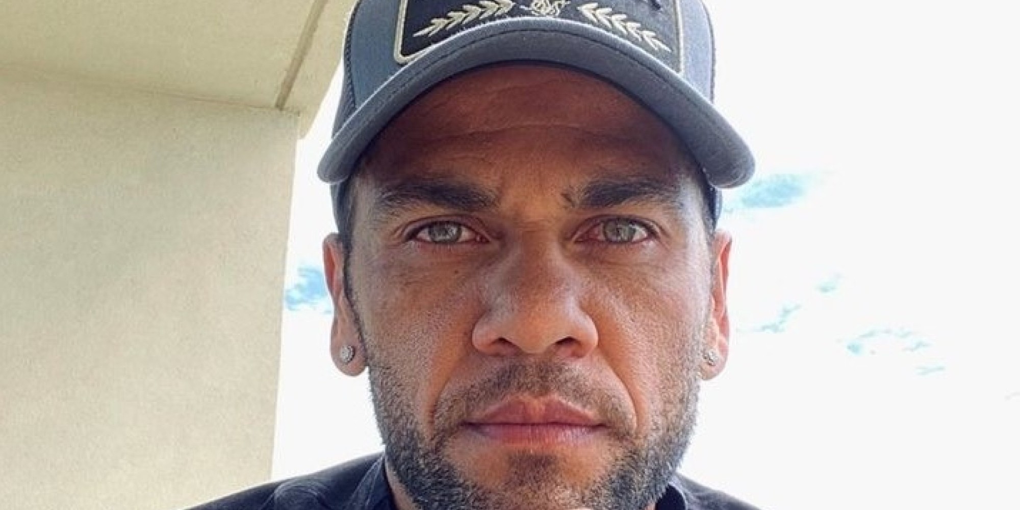 Daniel Alves é condenado a quatro anos e meio de prisão na Espanha