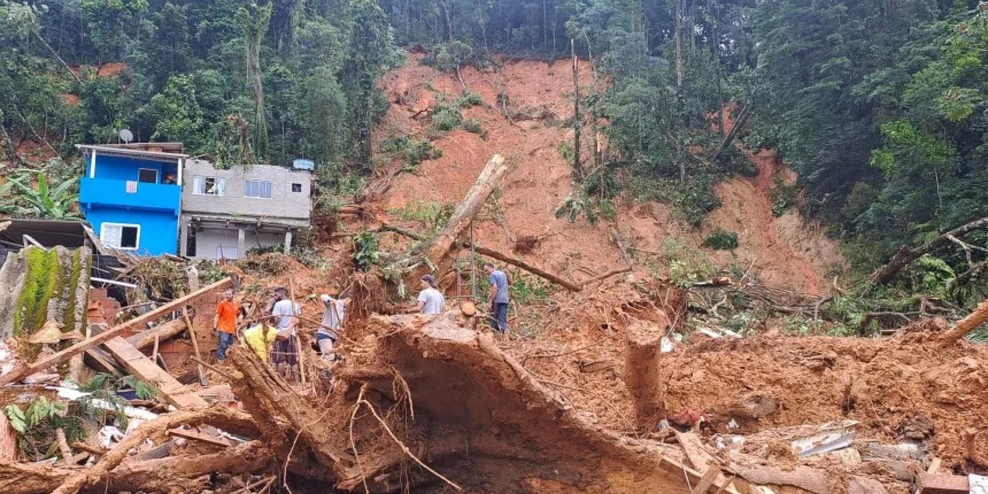 Número de mortos no litoral norte de SP sobe para 48