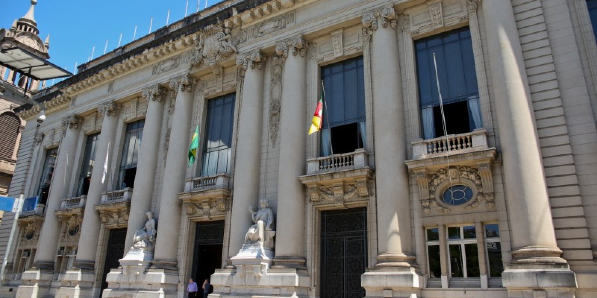 Para esta sexta-feira está confirmado o pagamento da sétima parcela do décimo terceiro salário de 2019 Para esta sexta-feira está confirmado o pagamento da sétima parcela do décimo terceiro salário de 2019