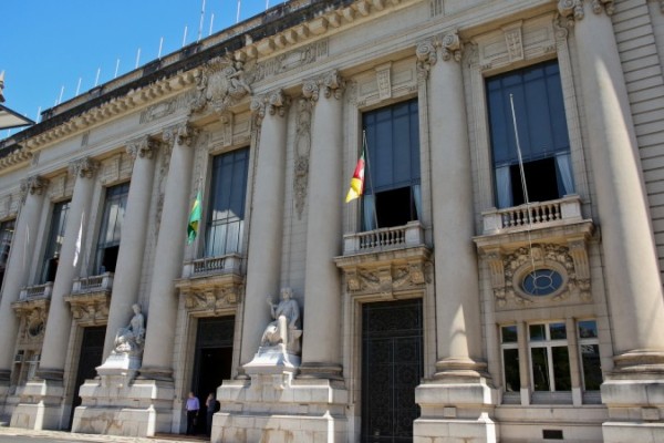 Para esta sexta-feira está confirmado o pagamento da sétima parcela do décimo terceiro salário de 2019