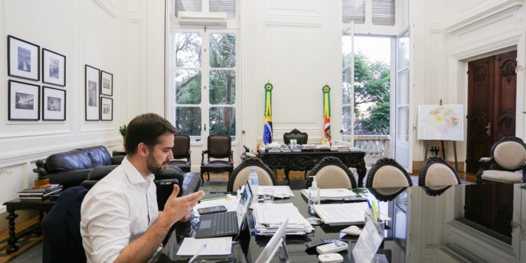 -Além de novas tecnologias, é preciso envolver familiares e treinar professores-, disse Leite -Além de novas tecnologias, é preciso envolver familiares e treinar professores-, disse Leite