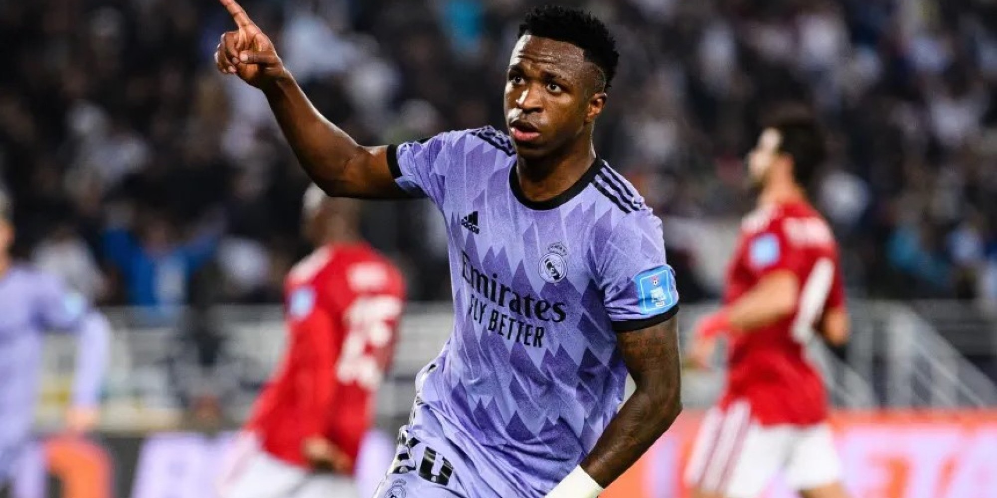 Polícia espanhola prende sete suspeitos por atos racistas contra Vini Júnior