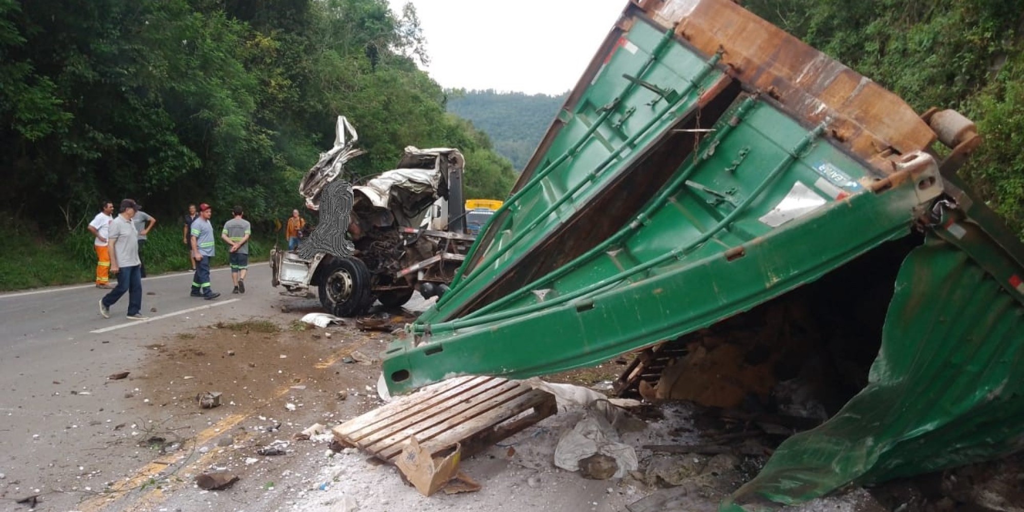 Motorista que morreu em acidente na serra da 28 foi identificado