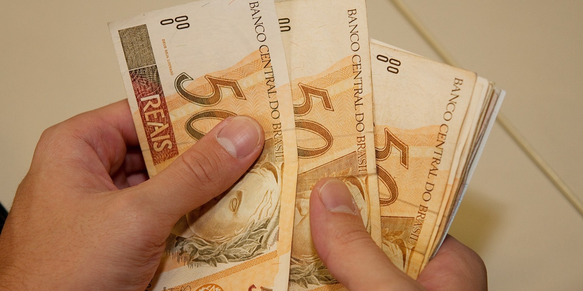 Prazo para se inscrever no Auxílio Reconstrução se encerra nesta terça-feira