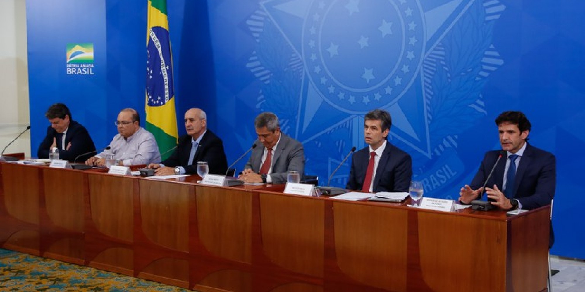 Coletiva de imprensa para tratar sobre as ações de enfrentamento no combate ao coronavírus Coletiva de imprensa para tratar sobre as ações de enfrentamento no combate ao coronavírus