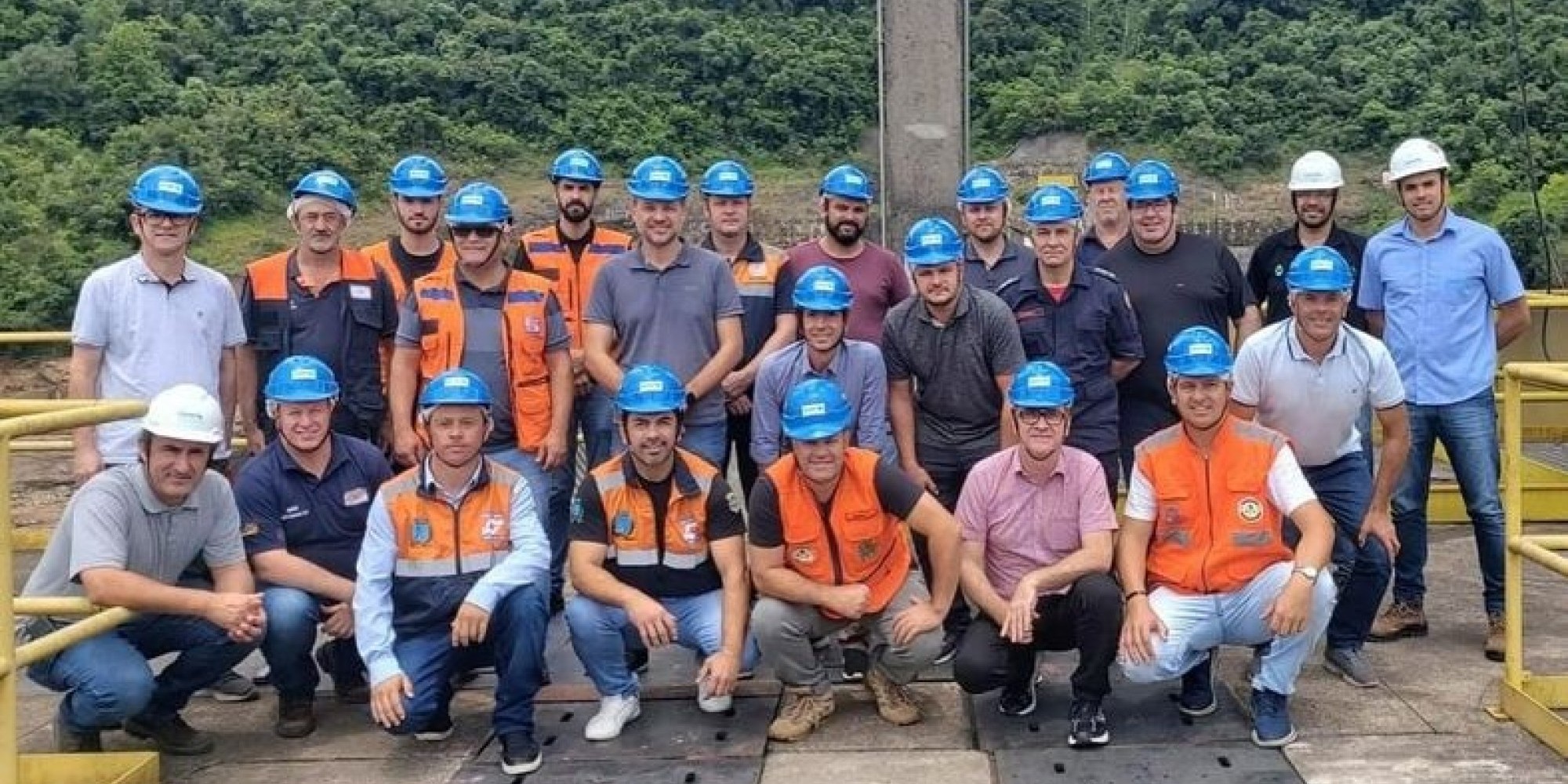 Lideranças do Vale e imprensa fazem visita técnica à barragem da CERAN