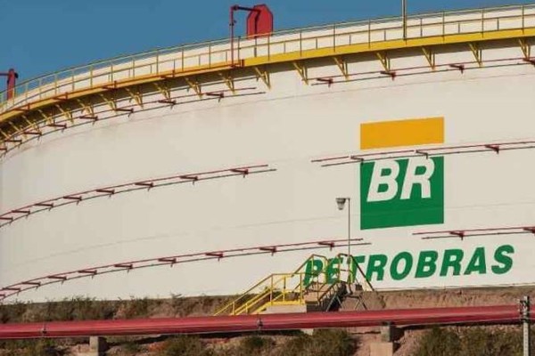 Petrobras aumenta preço de venda médio da gasolina