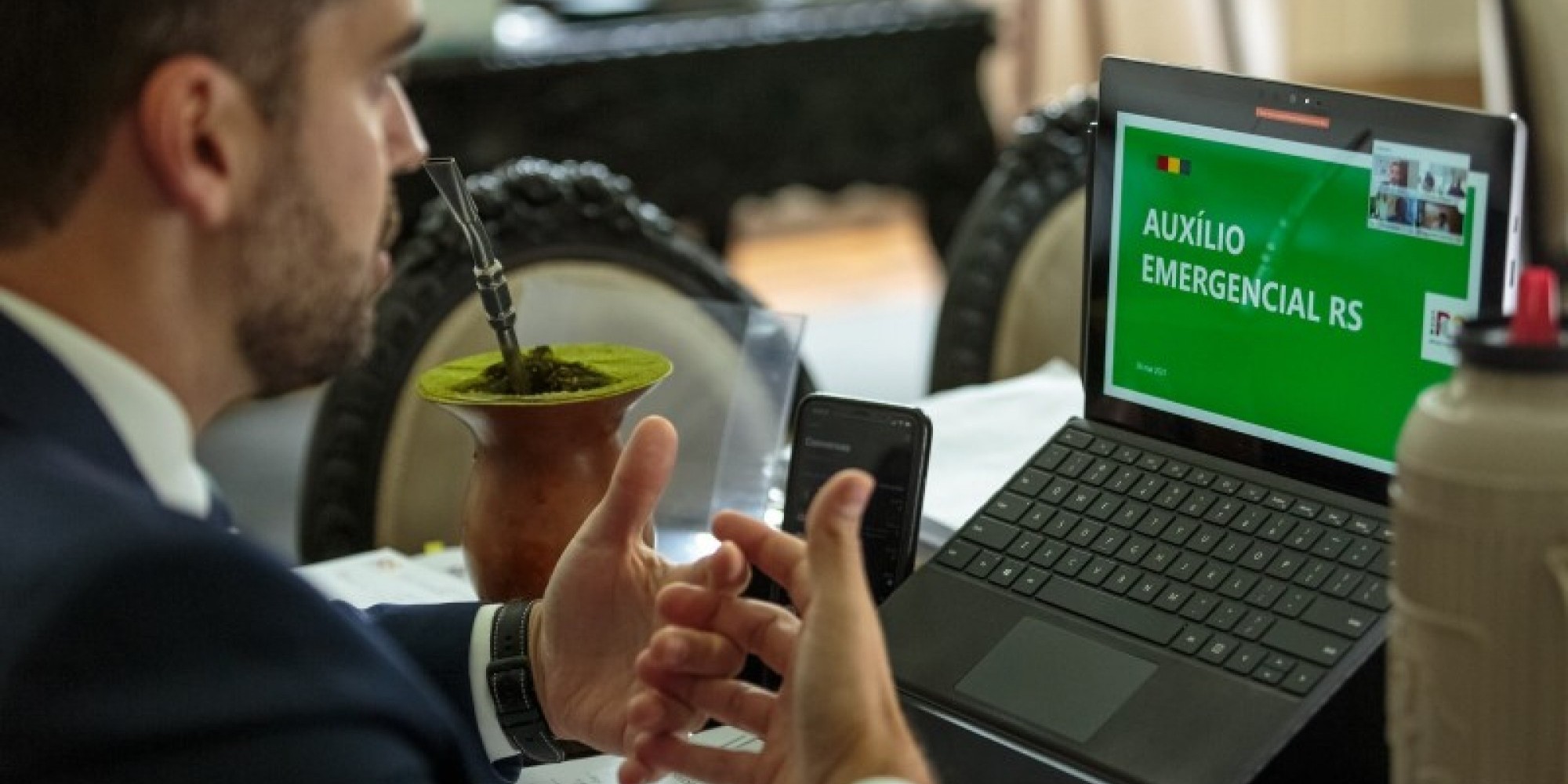 Tendo em vista a limitação de recursos, Leite afirmou que foi preciso focalizar a destinação aos setores mais atingidos Tendo em vista a limitação de recursos, Leite afirmou que foi preciso focalizar a destinação aos setores mais atingidos