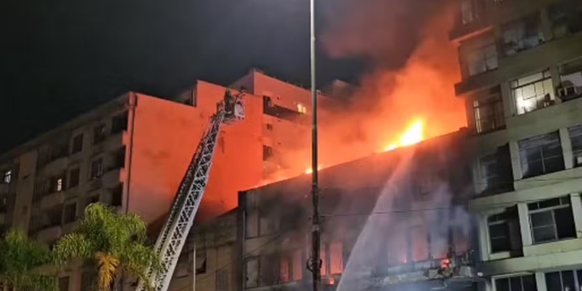 Nove pessoas morrem em incêndio em Porto Alegre