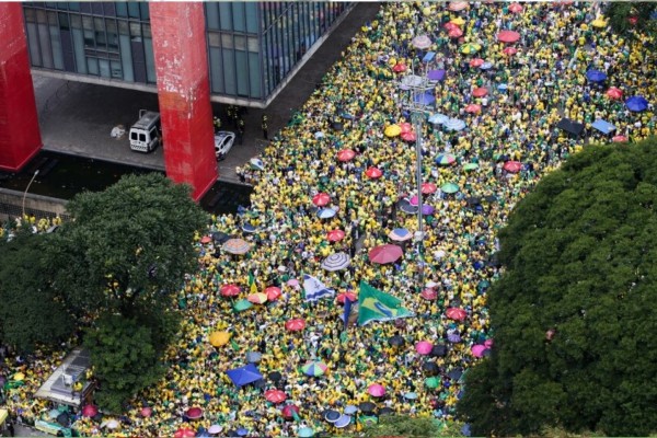 Ato de Bolsonaro na Paulista, foi um teste de força política em meio a investigações