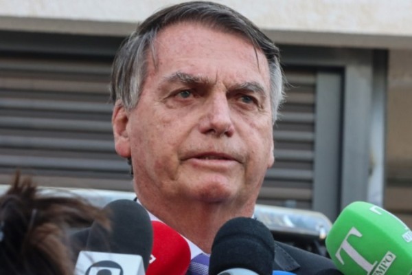 Ex-presidente Jair Bolsonaro nega participação em suposto golpe