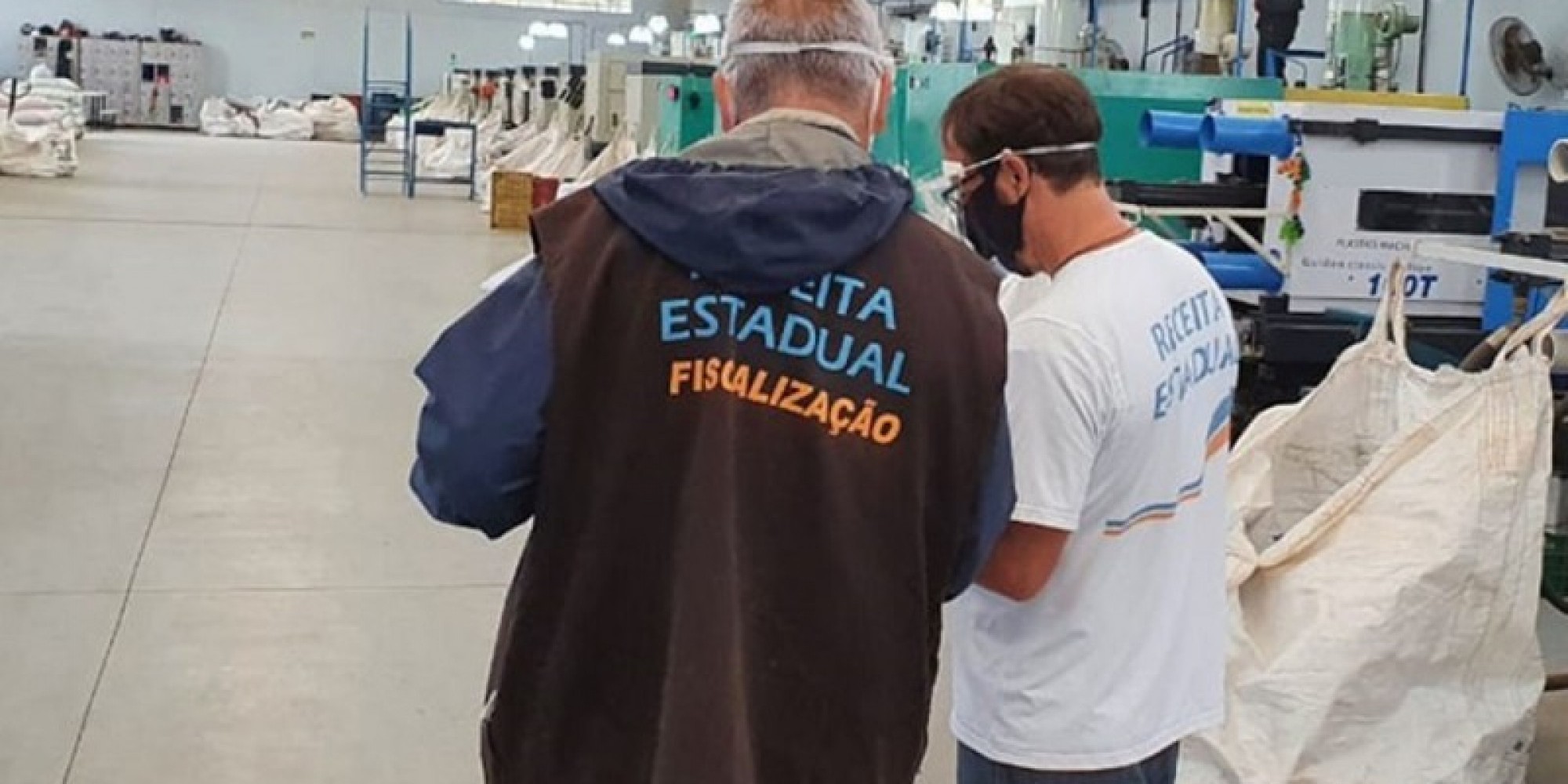 O alvo da operação é um grupo de empresas que atua no ramo de produção de materiais utilizados em instalações de internet O alvo da operação é um grupo de empresas que atua no ramo de produção de materiais utilizados em instalações de internet