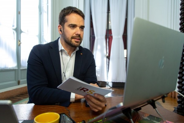  Leite, reconhecendo que há desafios no ensino remoto, disse que nenhum aluno será deixado para trás