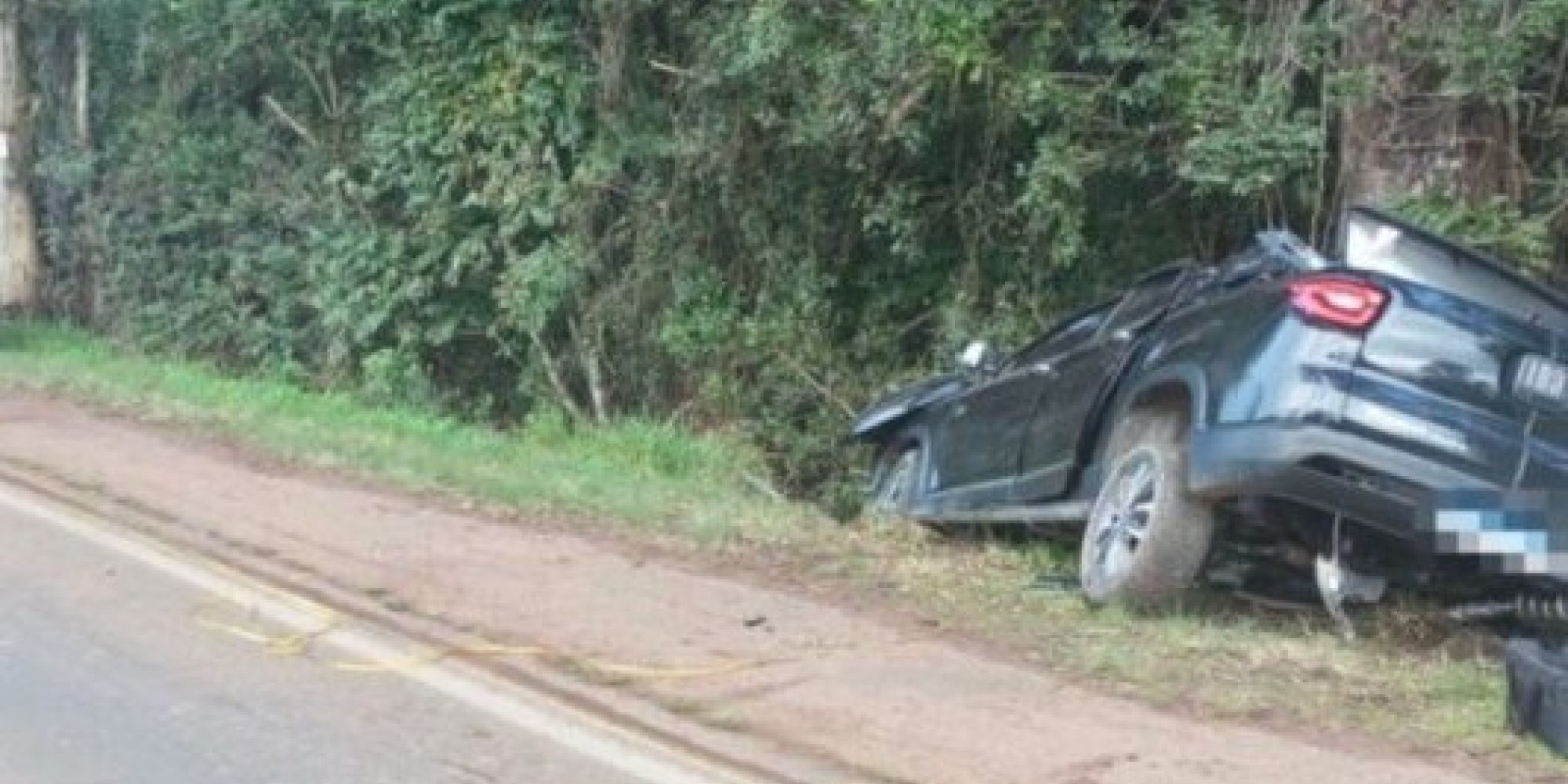 Colisão entre caminhão e caminhonete na BR-290 ocasiona duas mortes
