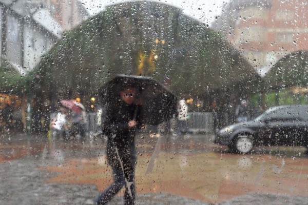 Frente fria provoca chuva e queda nas temperaturas no estado