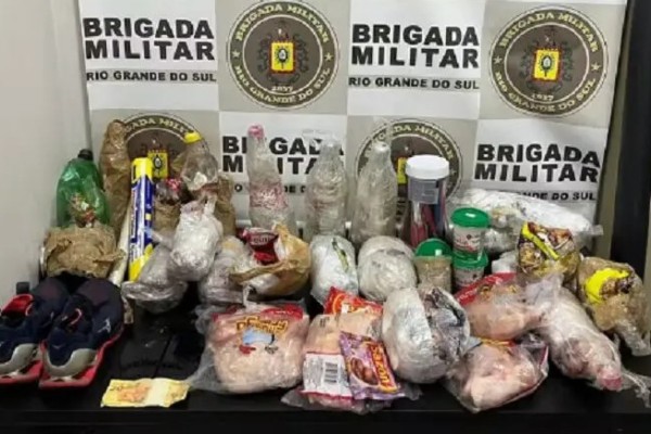 Homens são presos ao tentarem arremessar picanha para dentro de presídio