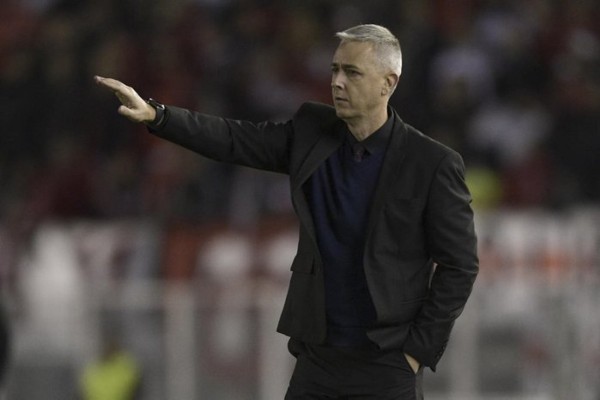 Grêmio anuncia contratação do técnico Tiago Nunes 
