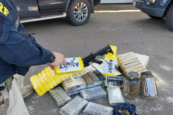 Traficantes são presos com fuzil e 80 quilos de cocaína em Poço das Antas