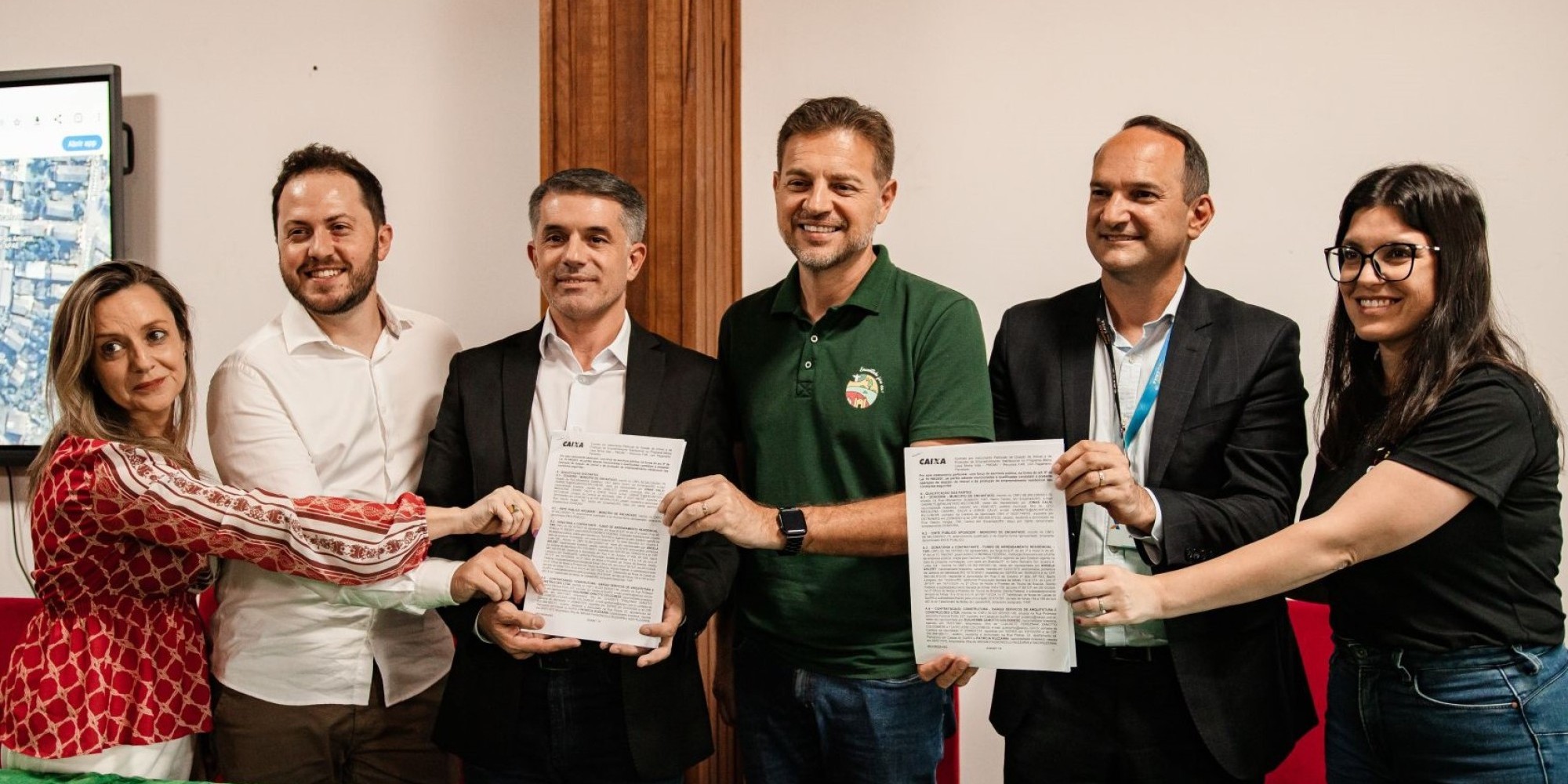 Município, União e Caixa assinam contratos para construção de apartamentos