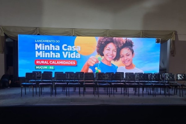 Evento com a presença de Ministros em Muçum, marca a entrega de casas para a região