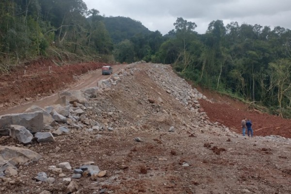EGR alerta motoristas para obras nas rodovias da região nesta semana
