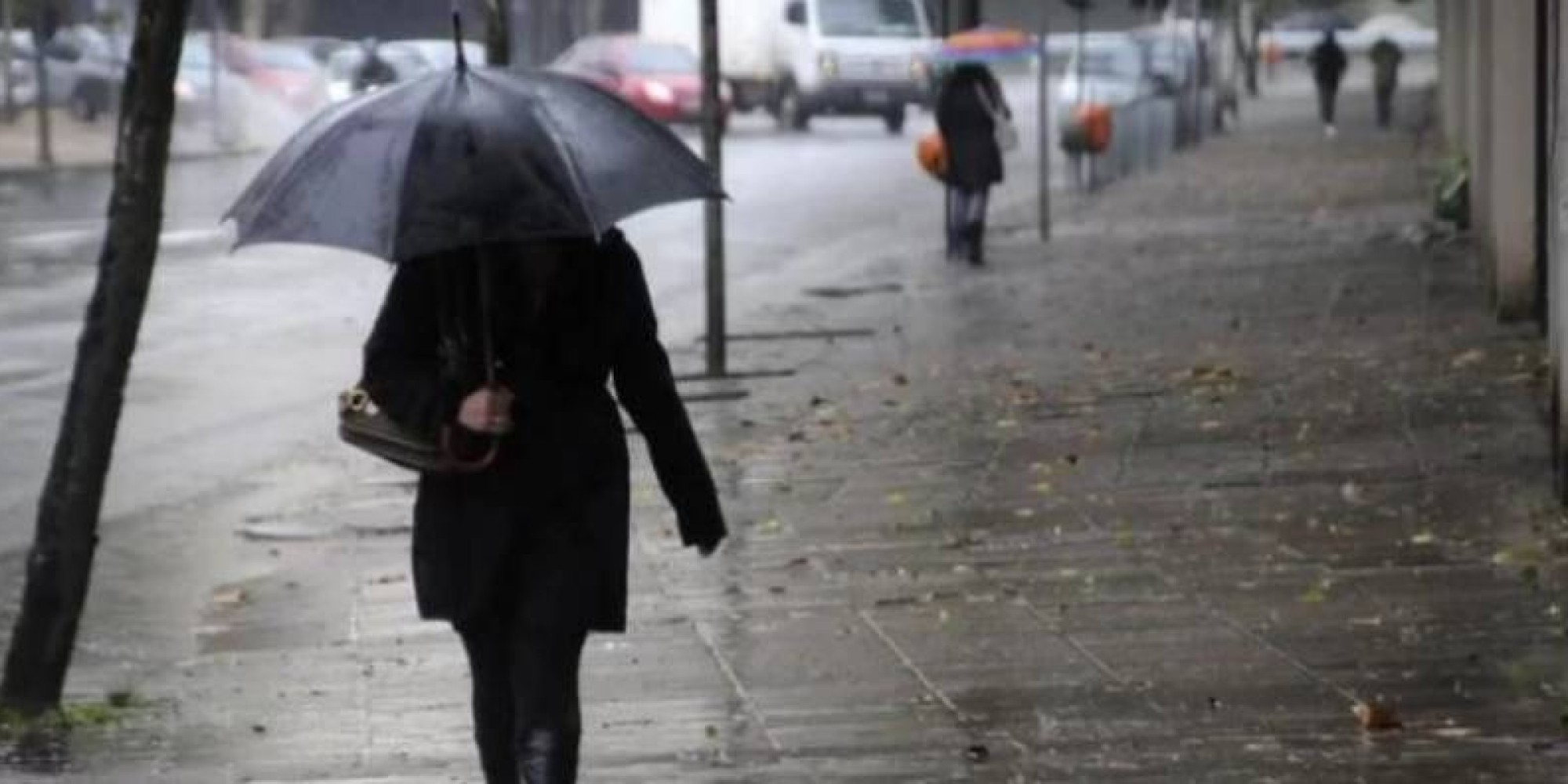 Chuva retornou com a possibilidade de ventos e raios nesta sexta-feira