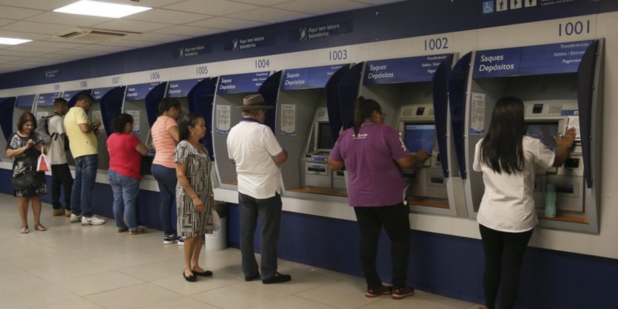 Neste sábado (9), mais de 2 mil agências em todo país vão abrir para atendimento do auxílio emergencial Neste sábado (9), mais de 2 mil agências em todo país vão abrir para atendimento do auxílio emergencial