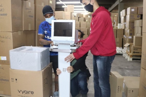 Recentemente, chegou ao Estado novo lote de cem respiradores enviados pelo Ministério da Saúde