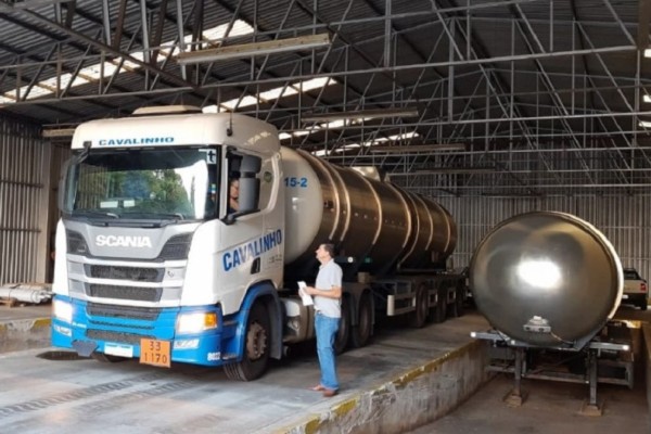 Álcool foi doação enviada ao governo e envasado por uma empresa Pelotas e outra de Santa Rosa