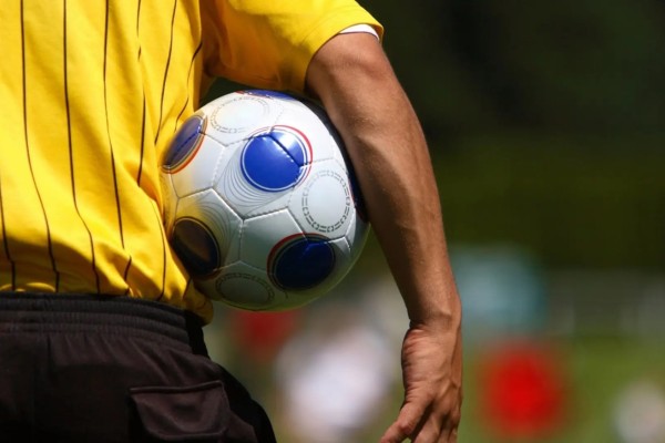 25 anos de prisão para árbitro amador que matou a tiros um atleta