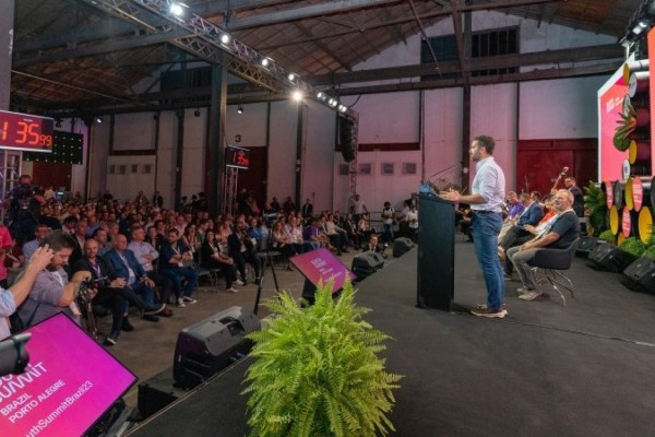 Abertura oficial do South Summit Brazil celebra recorde de público