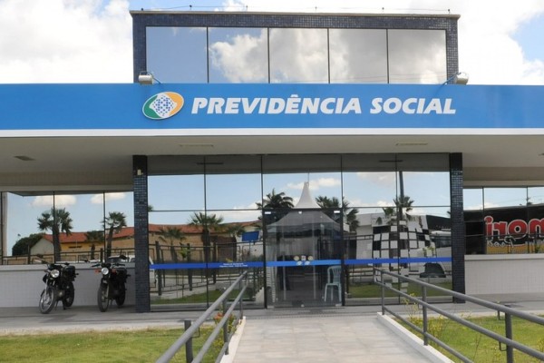 As novas alíquotas valerão para contribuintes empregados, inclusive para empregados domésticos, e para trabalhadores avulsos