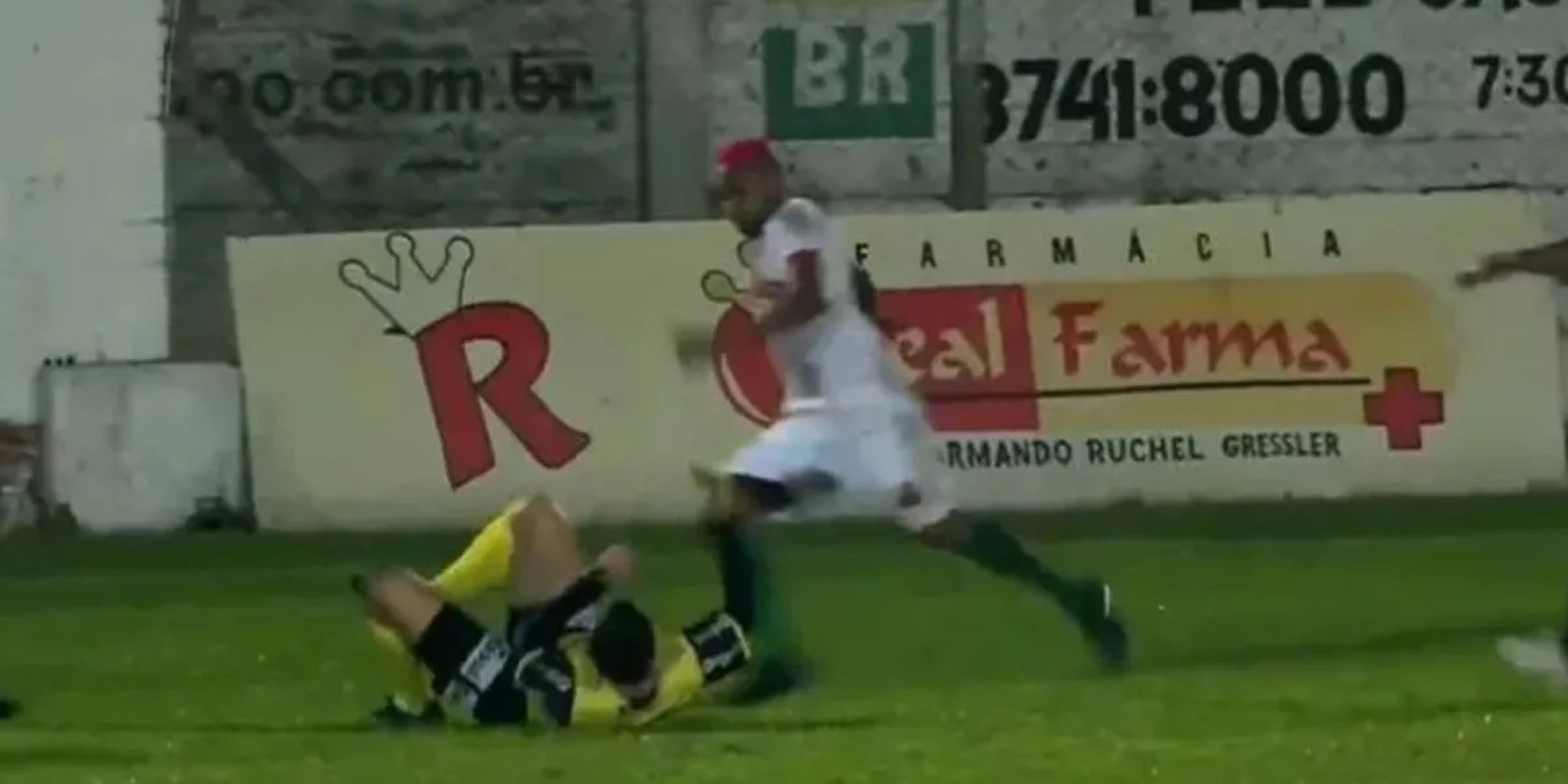 Atleta que agrediu juiz de futebol vai à júri