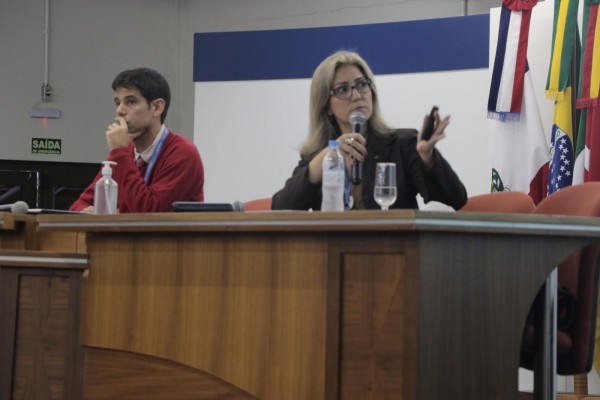 Coordenador científico da pesquisa, professor Rafael Picon, e a professora Ioná Carreno