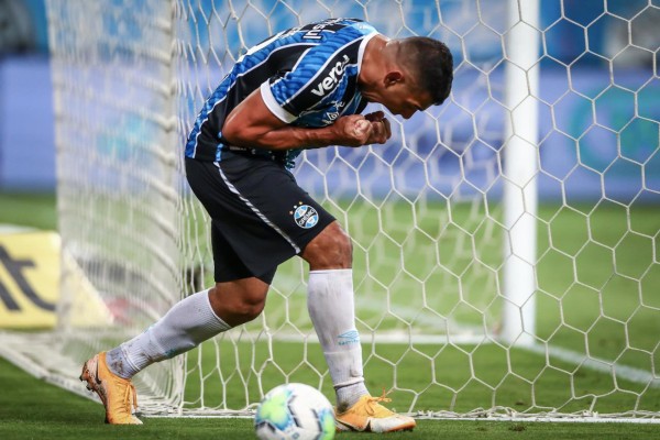 Diego Souza é um dos que deve ser poupado hoje 