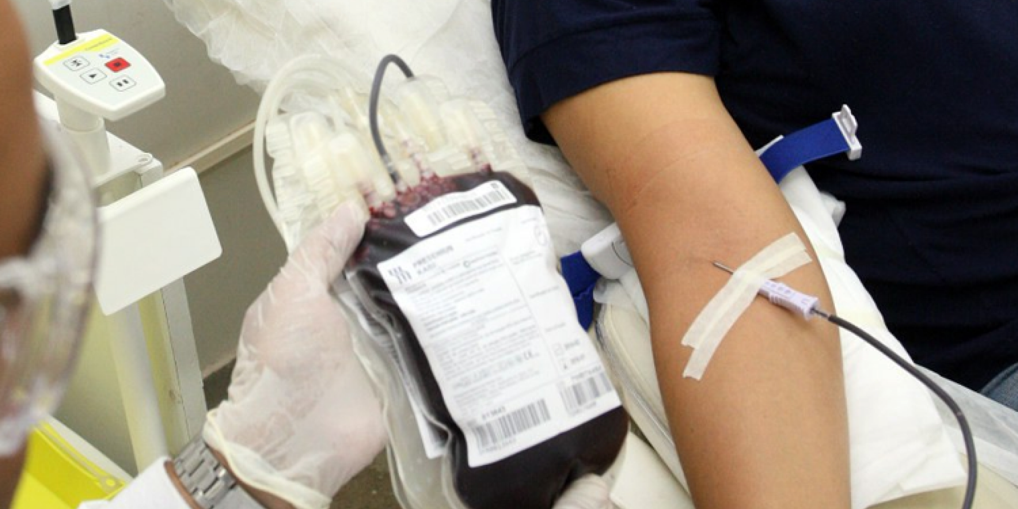 Procure um hemocentro ou serviço de hemoterapia e doe sangue. Cada doação pode salvar até quatro vidas