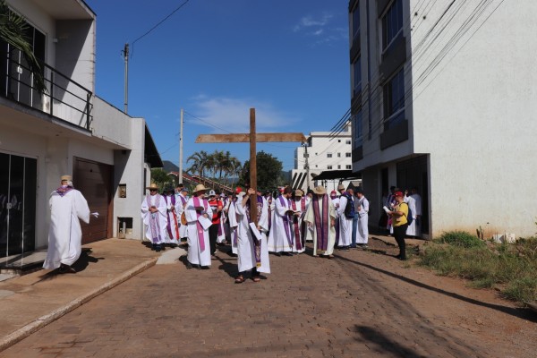 Padres da Diocese de Montenegro realizam peregrinação em Roca Sales