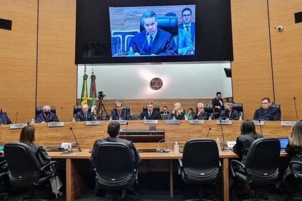 Conselheiro Alexandre Postal é reeleito presidente do TCE-RS