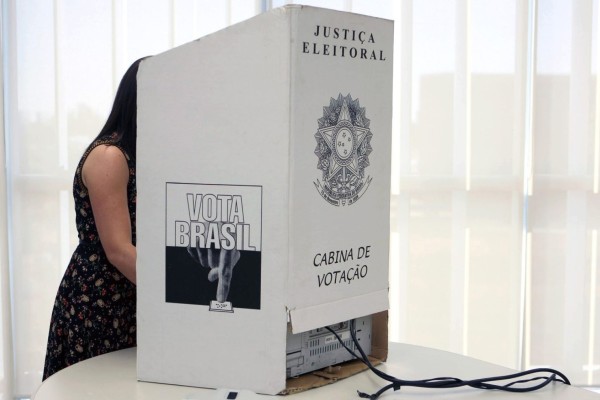 Saiba o que acontece se o eleitor não votar e não justificar a ausência