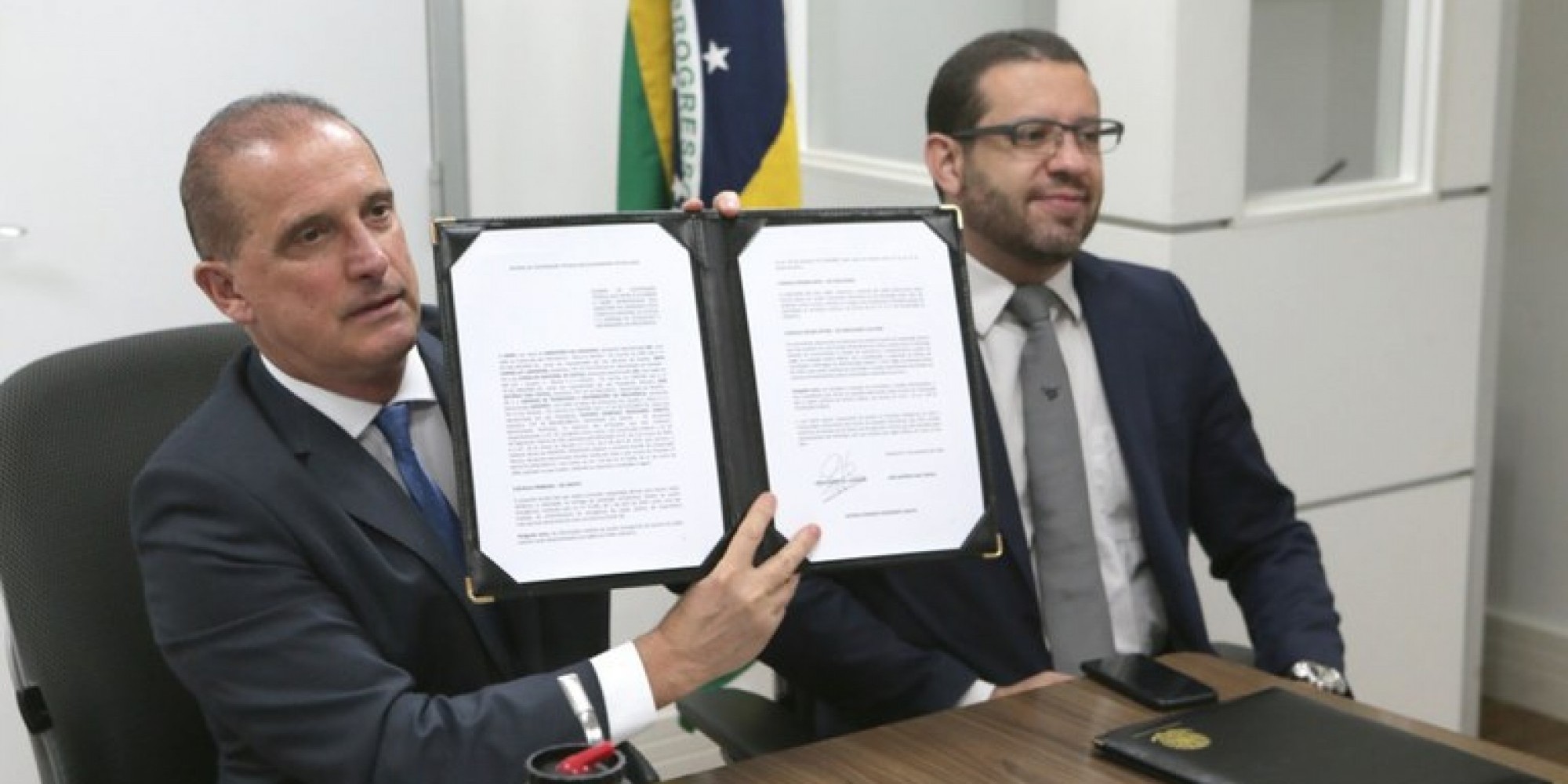 Ministro da Cidadania assina acordo com CNJ e Dataprev Ministro da Cidadania assina acordo com CNJ e Dataprev