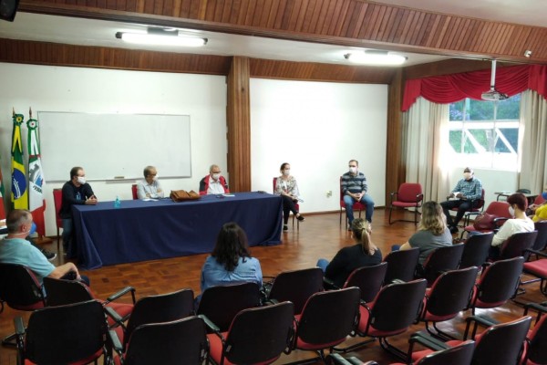 Reunião ocorreu neste domingo