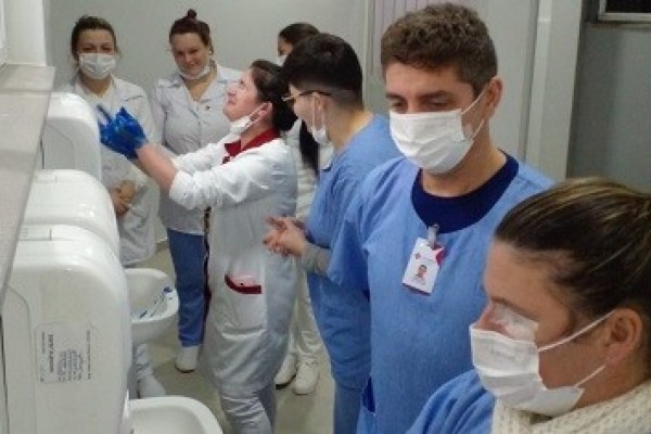 HBST realiza treinamento sobre controle de infecção hospitalar e higienização das mãos