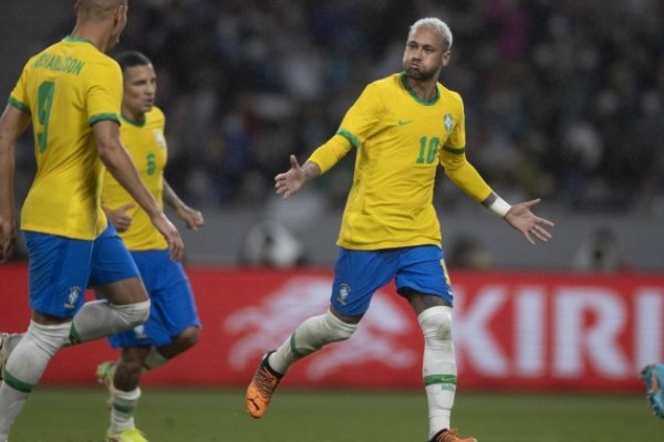 Neymar se defende de críticas por apoiar Jair Bolsonaro