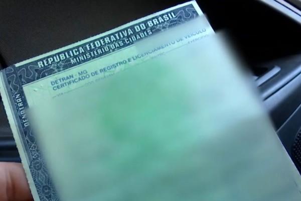 Para fazer o pagamento basta ter em mãos o CRLV ou apenas a placa e o Renavam do veículo