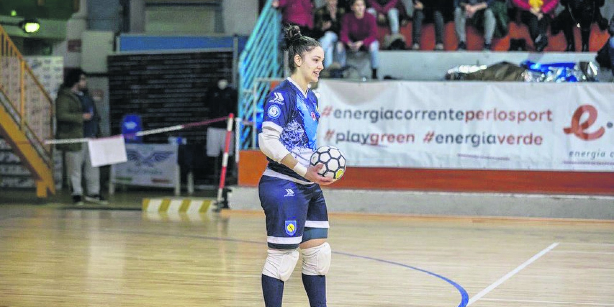 Ana Carolina joga no futsal italiano Ana Carolina joga no futsal italiano