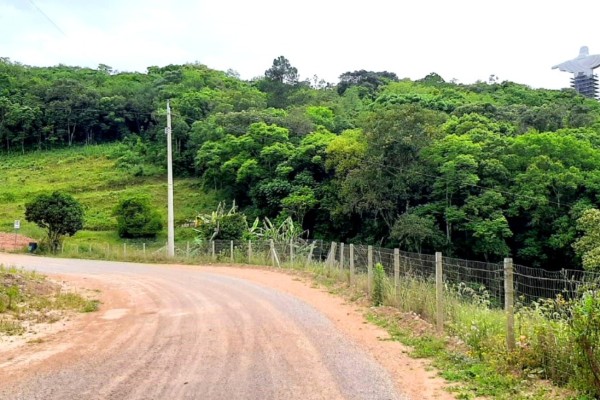 Governo do Estado aprova projeto técnico para asfaltamento da estrada do Cristo Protetor 