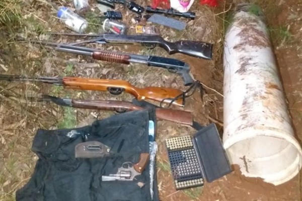 Trio foi preso em flagrante no bairro Jardim Cidade Alta 