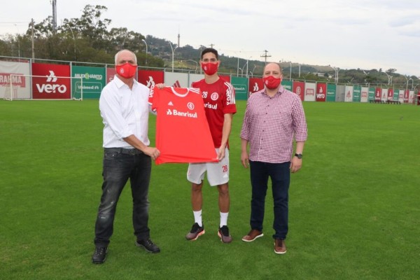 Inter renova com mais dois jovens até 2022